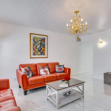 West Palm Beach Apartment 3 Mi To Shore!